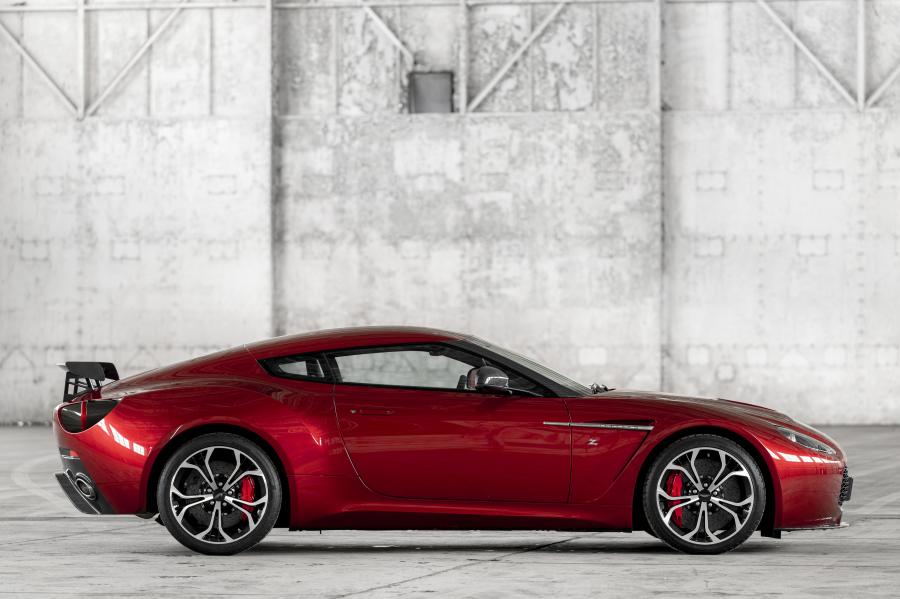  Aston Martin V12 Zagato 2012 года  (UK) (фото 7 из 11)